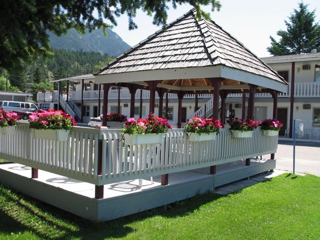 Mountain Springs Motel Radium Hot Springs Exterior foto