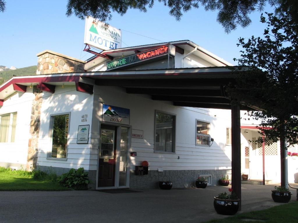 Mountain Springs Motel Radium Hot Springs Exterior foto