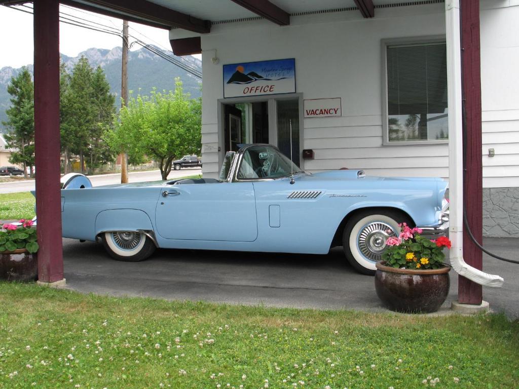 Mountain Springs Motel Radium Hot Springs Exterior foto